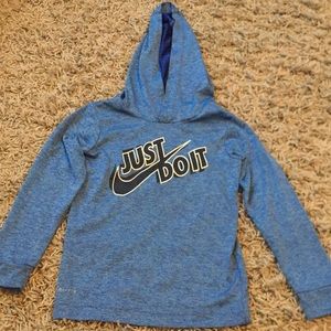 Nike dri fit long sleeve hooded shirt